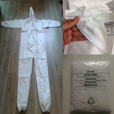 Traje protector no tejido protector disponible similar de la bata de la bata de Tyvek SMS