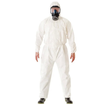 Un uniforme uniforme de tela no tejida unisex desechable con cuello redondo y manga larga